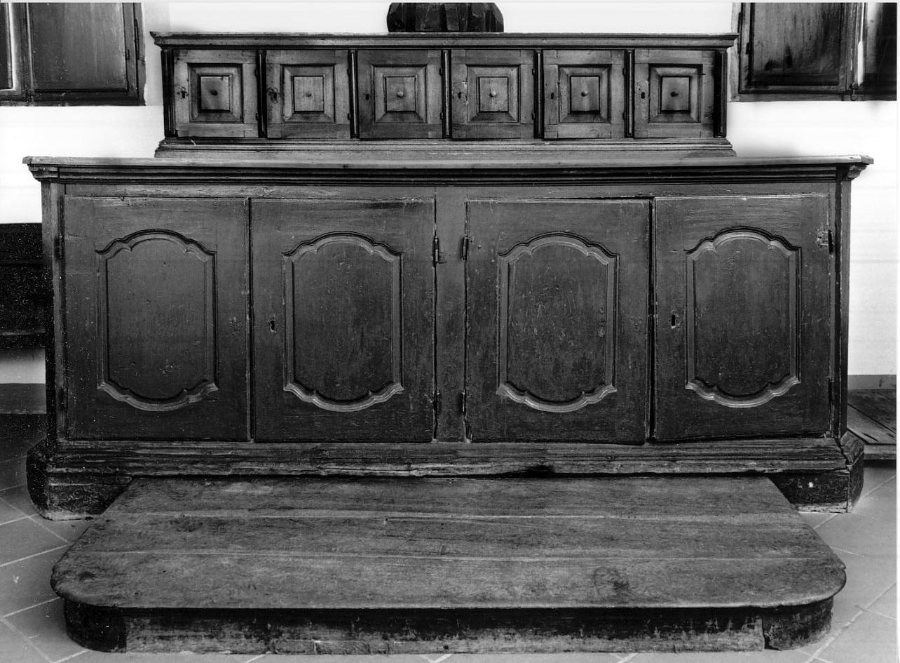 mobile da sacrestia con alzata, opera isolata - bottega mantovana (prima metà sec. XVIII)