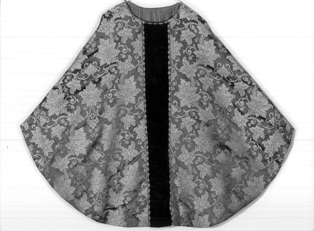 motivi decorativi vegetali (paramento liturgico, insieme) - manifattura italiana (prima metà sec. XIX, sec. XX)