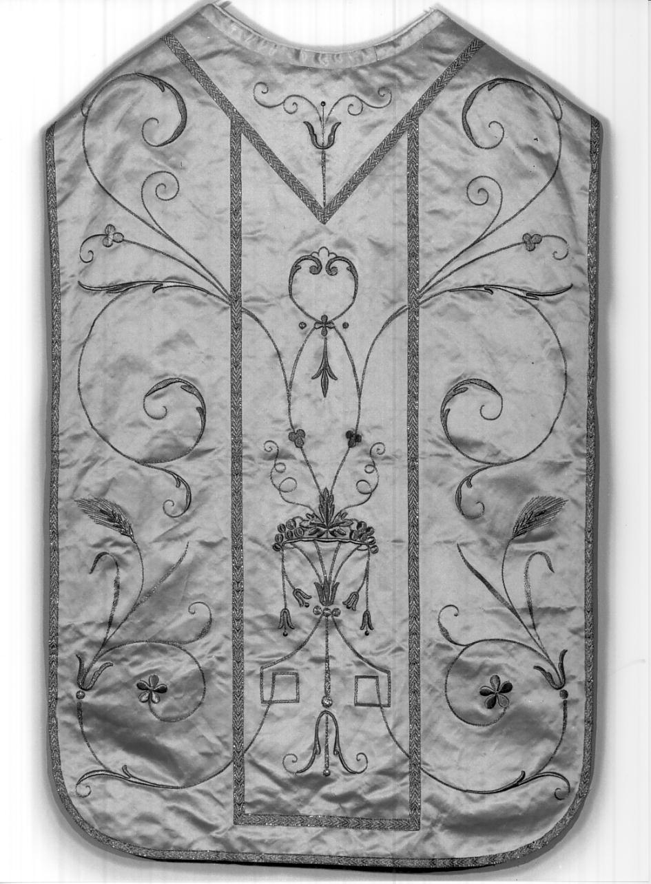 motivi decorativi geometrici e vegetali (pianeta, opera isolata) di Manenti Franco Ditta (prima metà sec. XX)