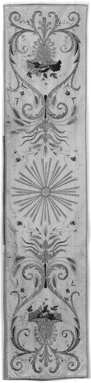 motivi decorativi vegetali/ monogramma cristologico (velo omerale, opera isolata) - manifattura mantovana (sec. XIX)