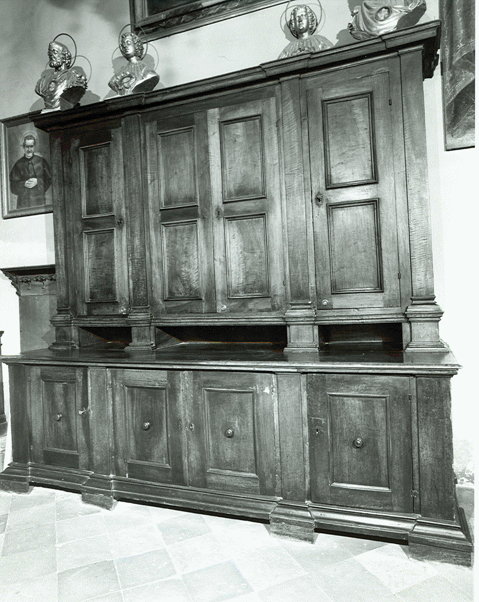 armadio da sacrestia, opera isolata - ambito mantovano (seconda metà sec. XVIII)