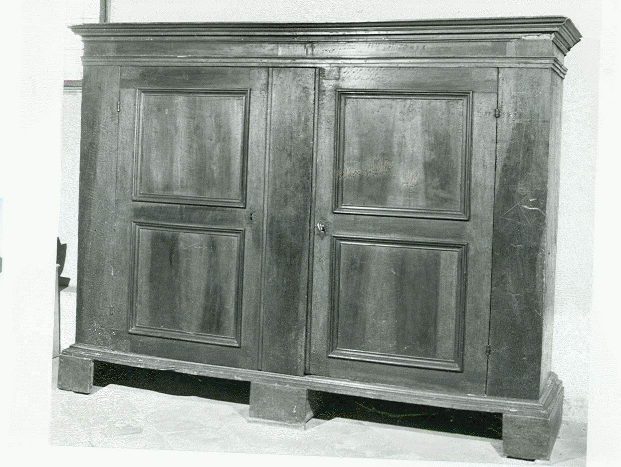 armadio, opera isolata - ambito mantovano (seconda metà sec. XVIII)