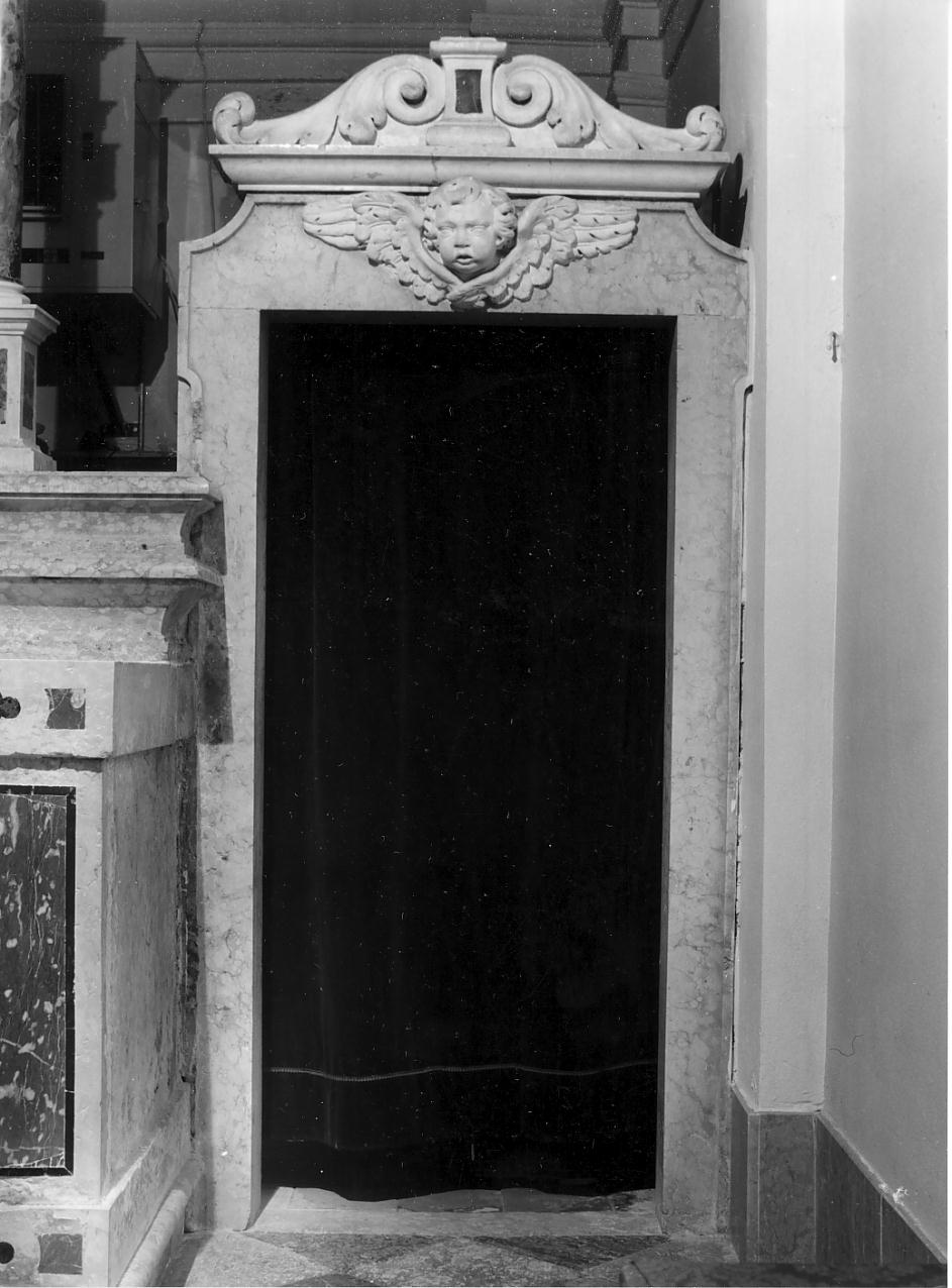 mostra di porta, elemento d'insieme di Rangheri Giovan Battista (fine sec. XVII)