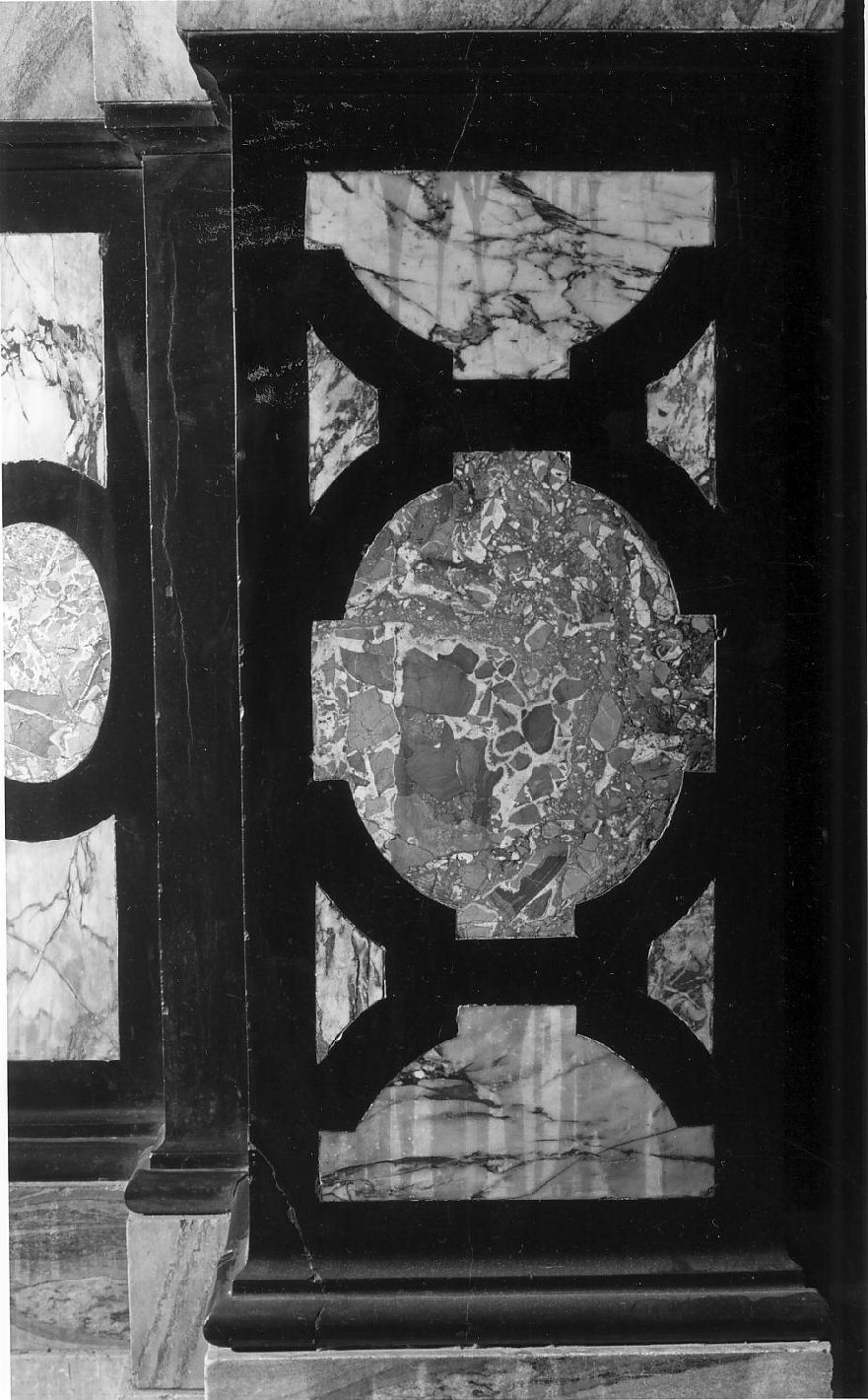 decorazione plastica, opera isolata di Carra Giovanni Antonio (attribuito) (sec. XVII)