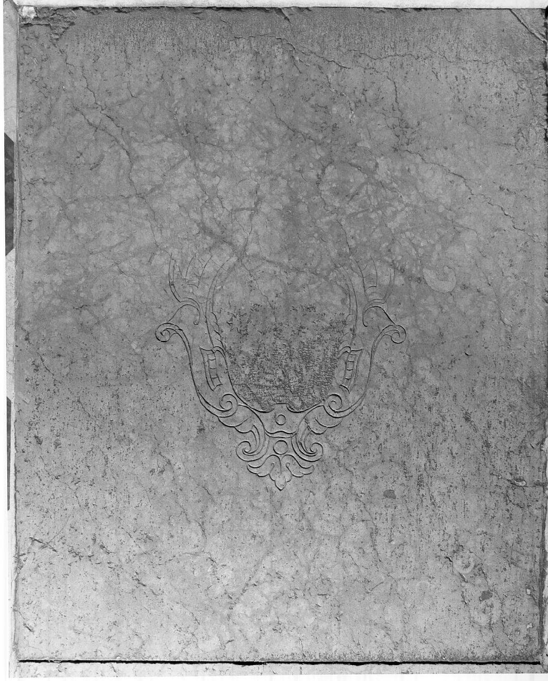 lastra tombale, opera isolata - ambito bresciano (sec. XVII)