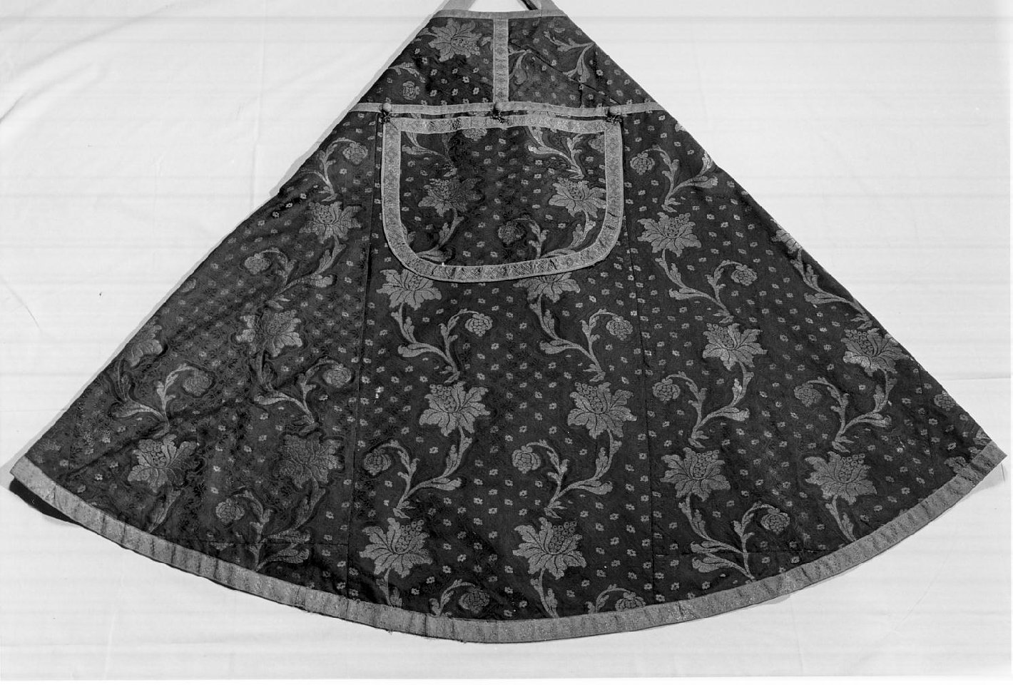 piviale, opera isolata - ambito italiano (sec. XIX)