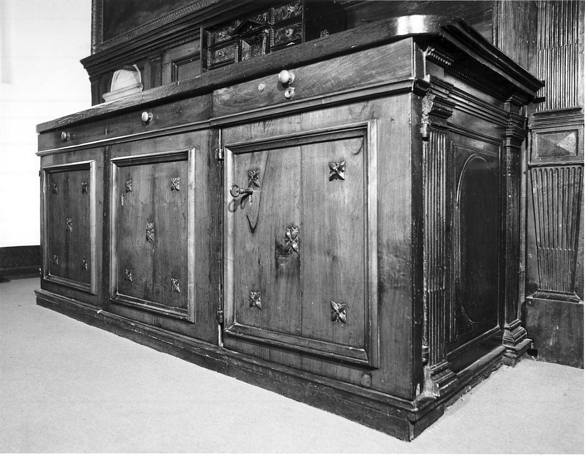 mobile da sacrestia, opera isolata - ambito cremonese (sec. XVIII, sec. XIX)