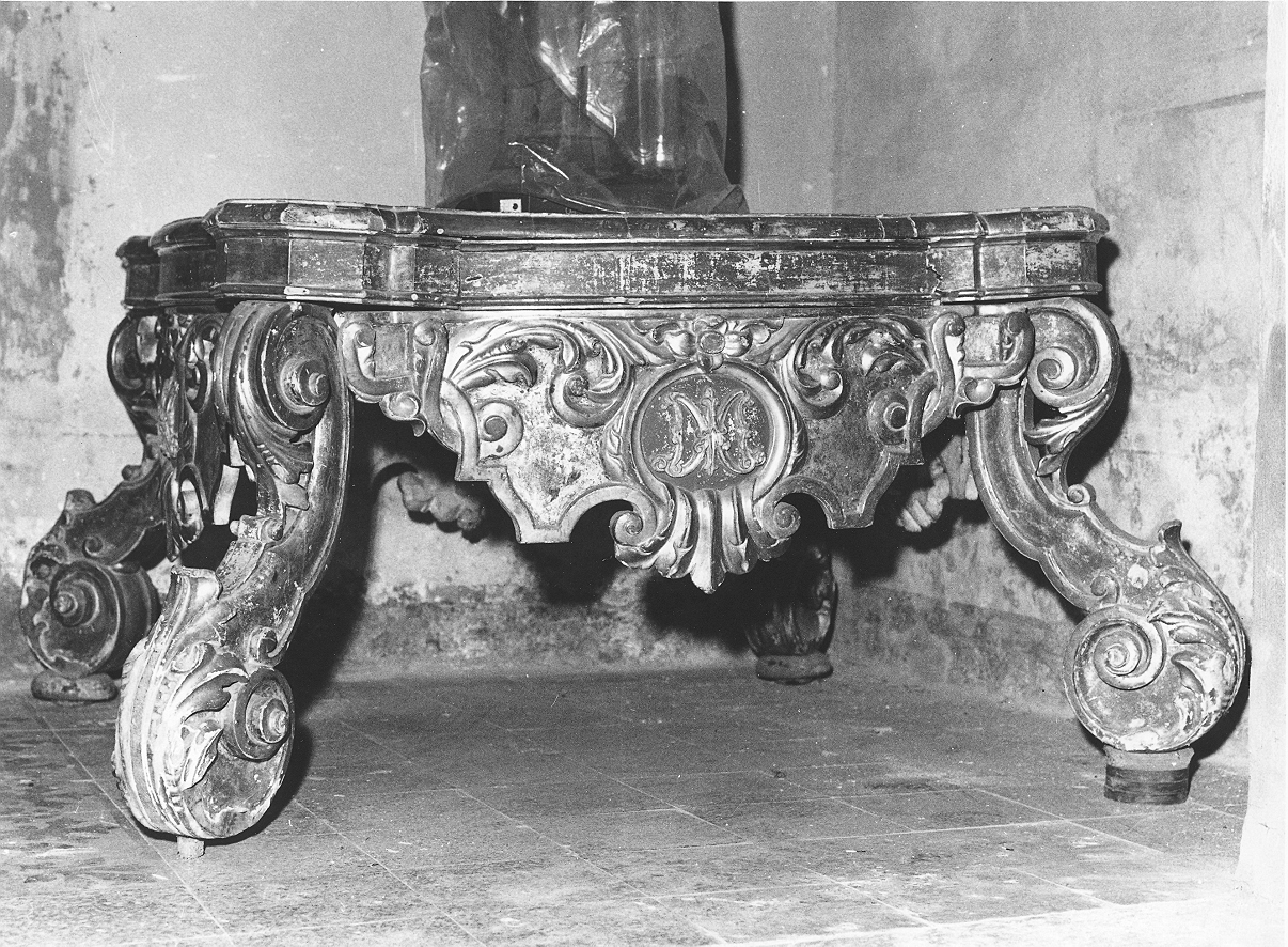 tavolo, opera isolata - ambito italiano (sec. XVIII)