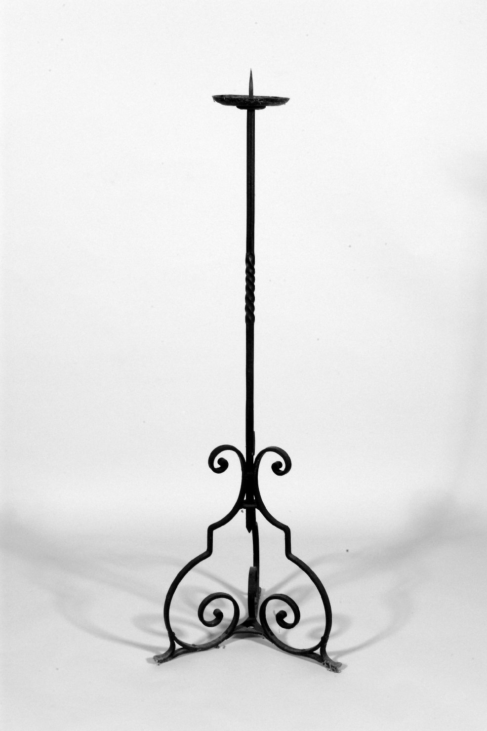 candelabro, opera isolata - ambito mantovano (prima metà sec. XX)