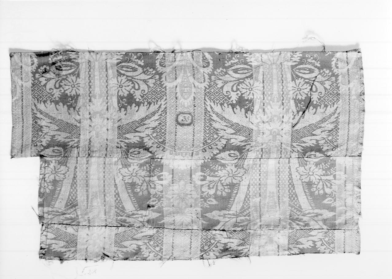 tessuto, frammento - manifattura italiana, manifattura francese (ultimo quarto sec. XVII)