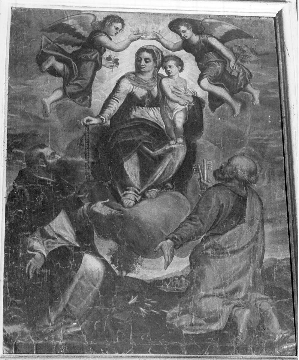 Madonna del Rosario con Bambino con i Santi Pietro e Domenico (dipinto, opera isolata) di Amigoni Ottavio (attribuito) (metà sec. XVII)
