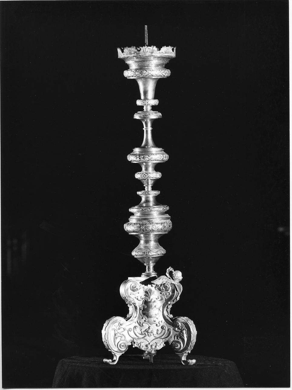 candeliere d'altare, serie - ambito lombardo (prima metà sec. XVIII)