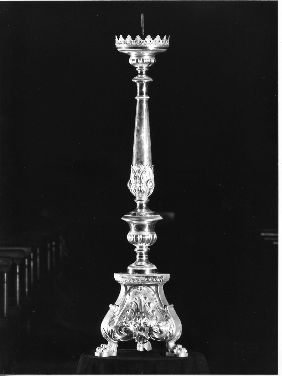 candeliere d'altare, serie - ambito lombardo (prima metà sec. XVIII)