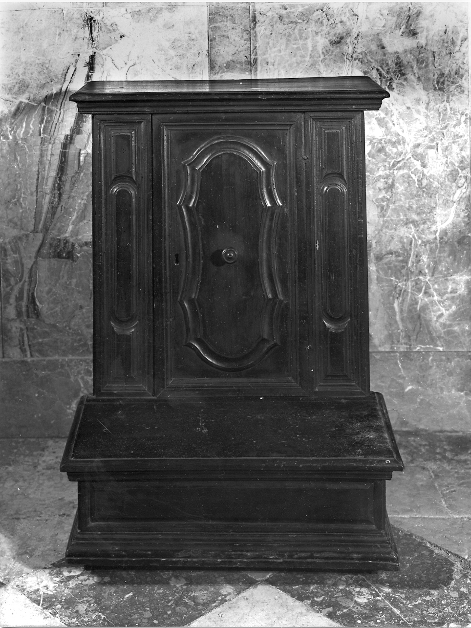 inginocchiatoio, opera isolata - ambito lombardo (prima metà sec. XVIII)