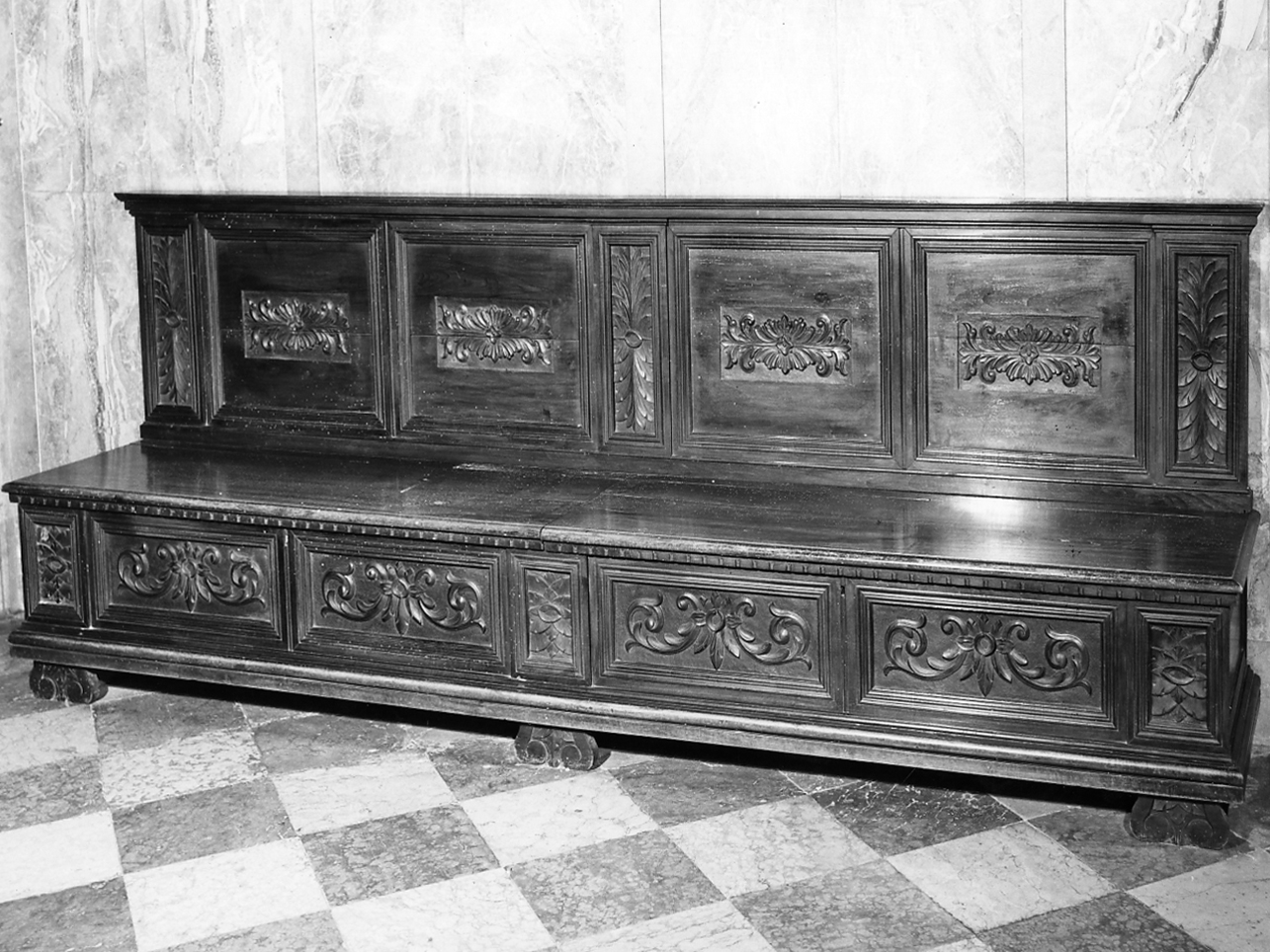 cassapanca, opera isolata - ambito lombardo (fine/inizio secc. XVII/ XVIII)