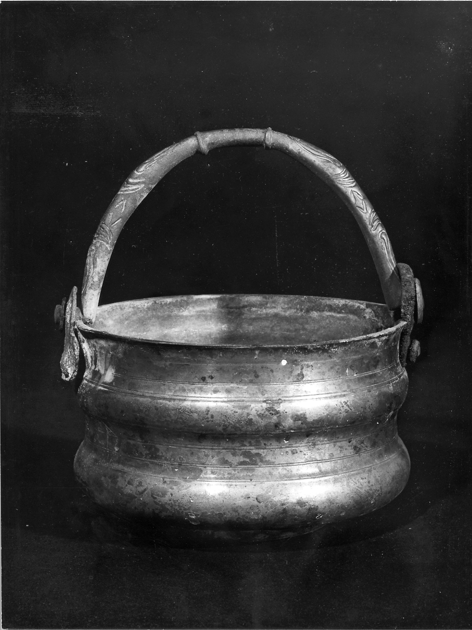 secchiello per l'acqua benedetta, opera isolata - ambito mantovano (sec. XVIII)