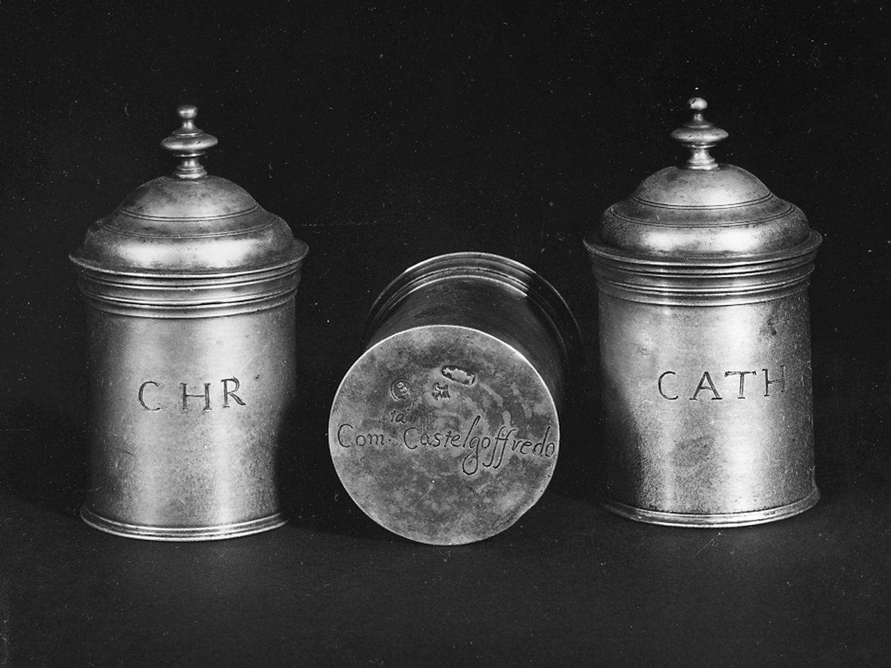 vasetti per oli santi, insieme - ambito mantovano (sec. XVIII)