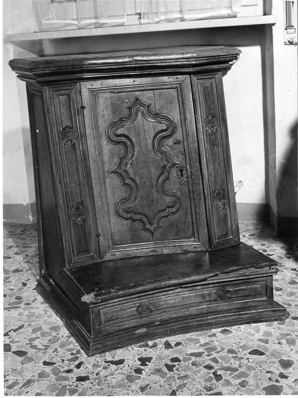 inginocchiatoio, serie - ambito mantovano (prima metà sec. XVIII)