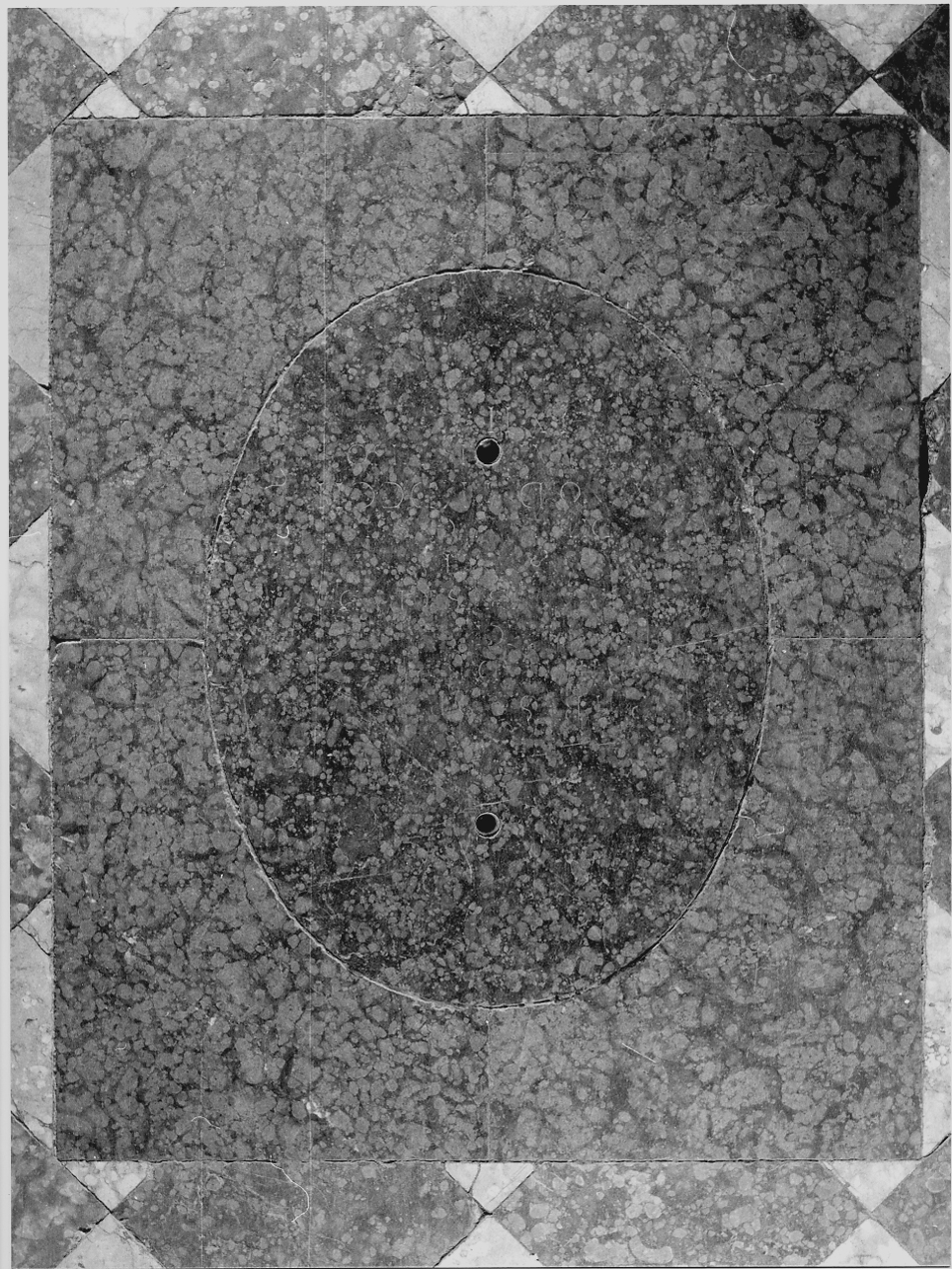 lapide tombale, opera isolata - ambito mantovano (sec. XVIII)