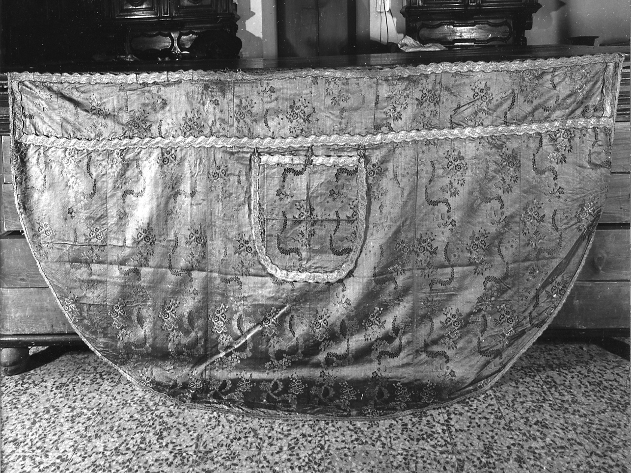 piviale, opera isolata - manifattura italiana (sec. XVIII)