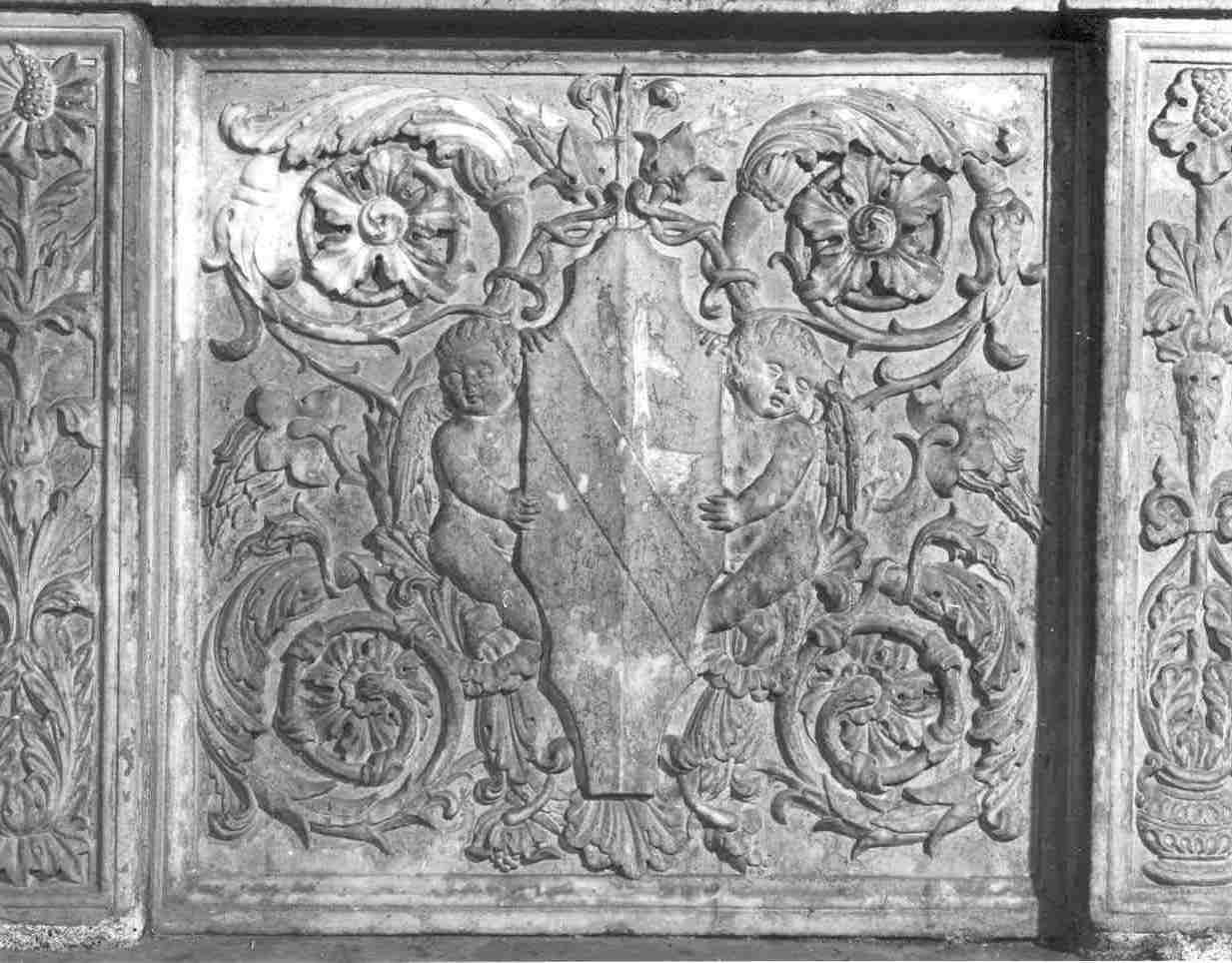 angeli reggistemma (formella, elemento d'insieme) - ambito bresciano (metà sec. XV)