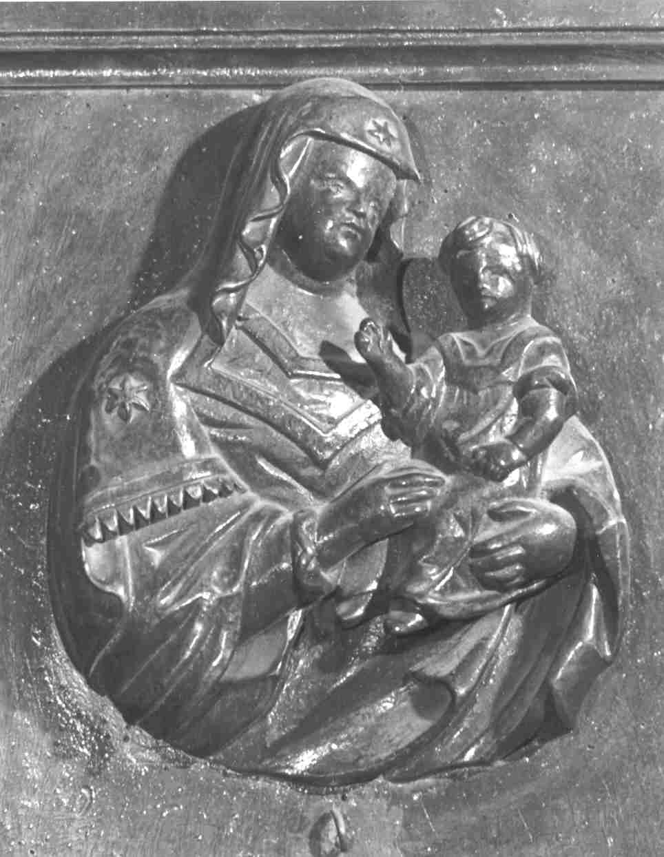 Madonna con Bambino (rilievo, elemento d'insieme) - ambito bresciano (sec. XVII)