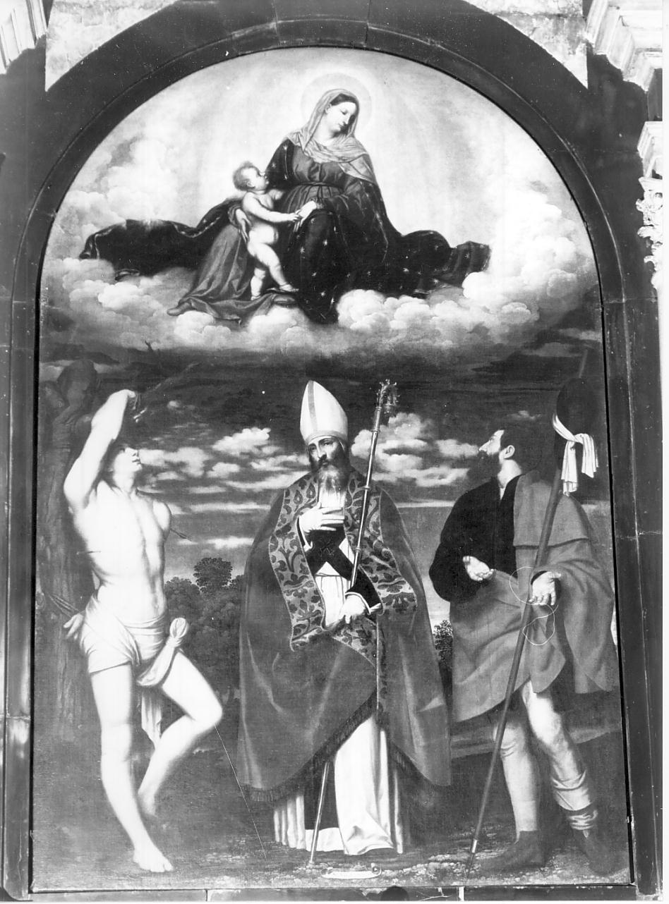 Madonna con i SS. Martino Sebastiano e Rocco (dipinto, opera isolata) di Bonvicino Alessandro detto Moretto (sec. XVI)