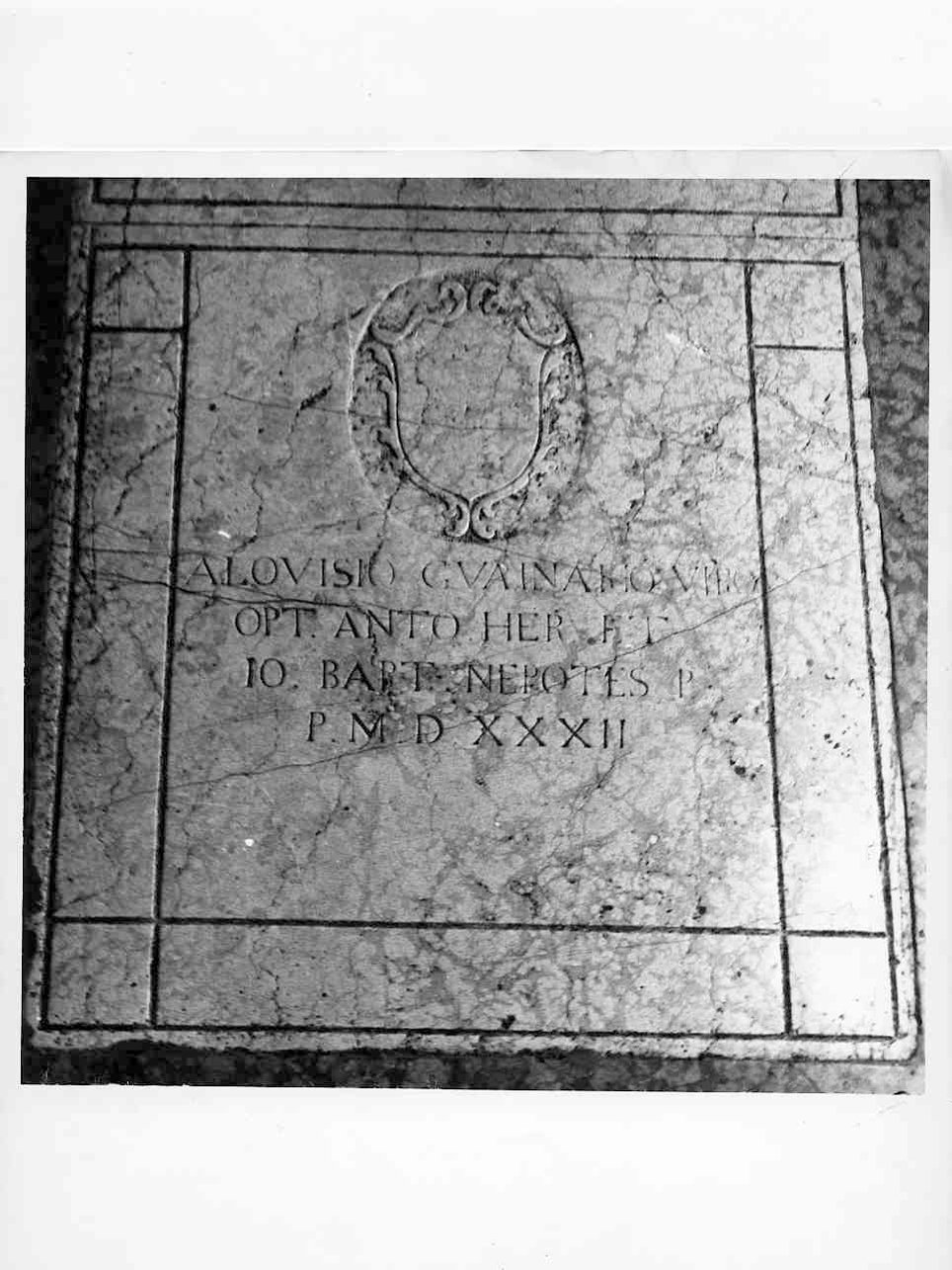 Luigi Guarnieri (lastra tombale, elemento d'insieme) - ambito italiano (prima metà sec. XVI)