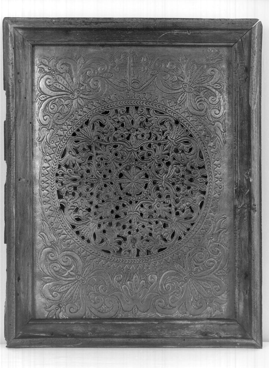 grata, opera isolata - ambito lombardo (inizio sec. XVIII)