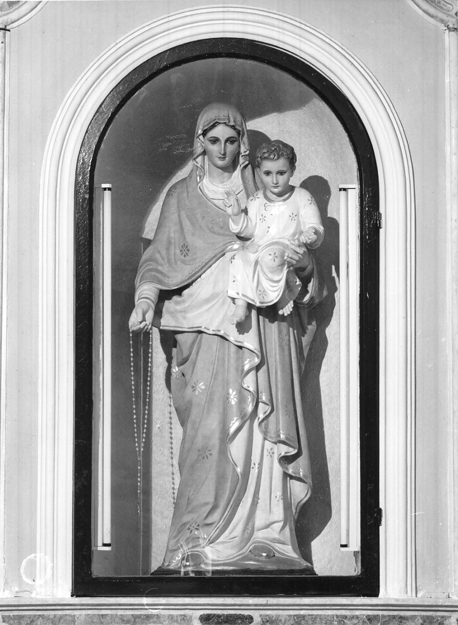 Madonna con Bambino (statua, opera isolata) - ambito romano (primo quarto sec. XX)