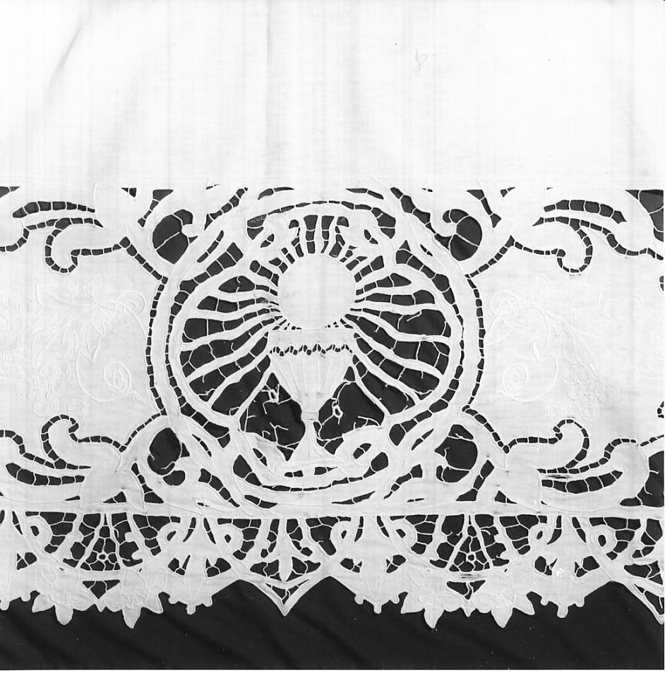 tovaglia d'altare, opera isolata - manifattura mantovana (primo quarto sec. XX)