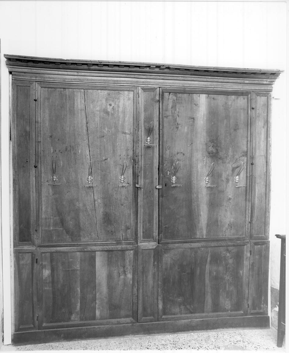 armadio, opera isolata - ambito lombardo (seconda metà sec. XVIII)