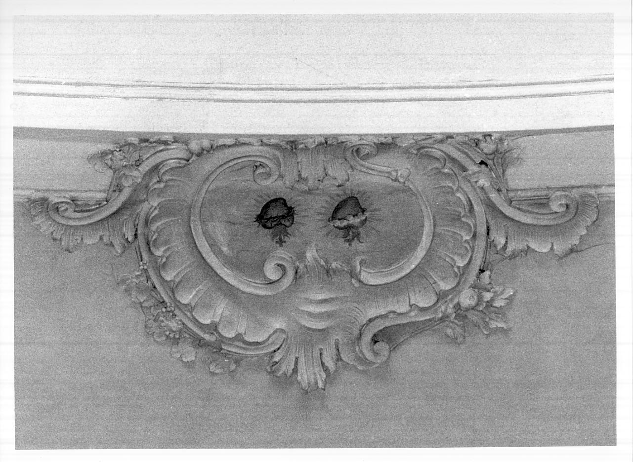 cuori patenti/ motivi decorativi a cornice/ fitomorfi/ uva/ melograno (medaglione, elemento d'insieme) di Terzani Davide, Rocca Bortolo (sec. XVIII)