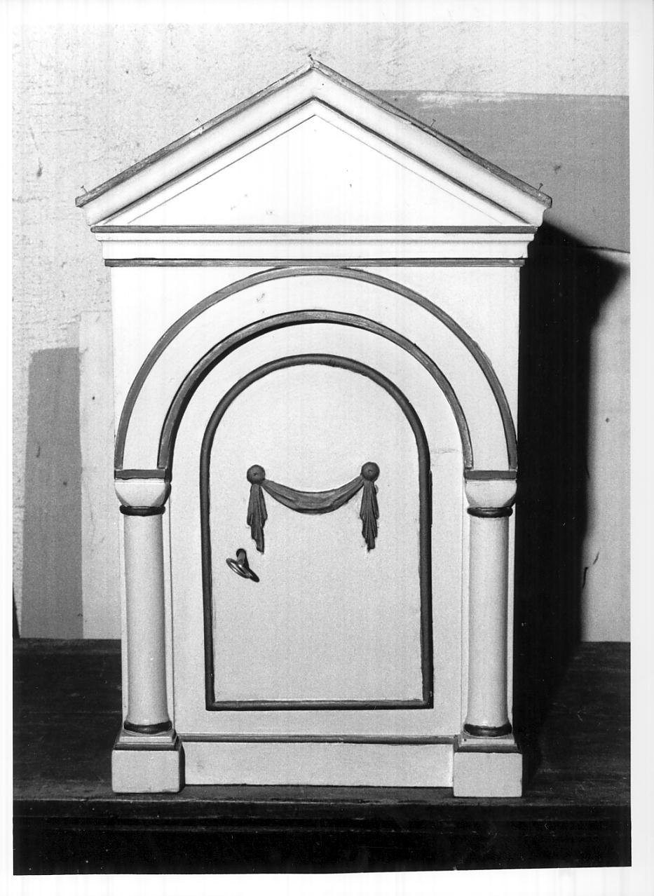 tabernacolo portatile - a tempietto, opera isolata - ambito mantovano (prima metà sec. XX)