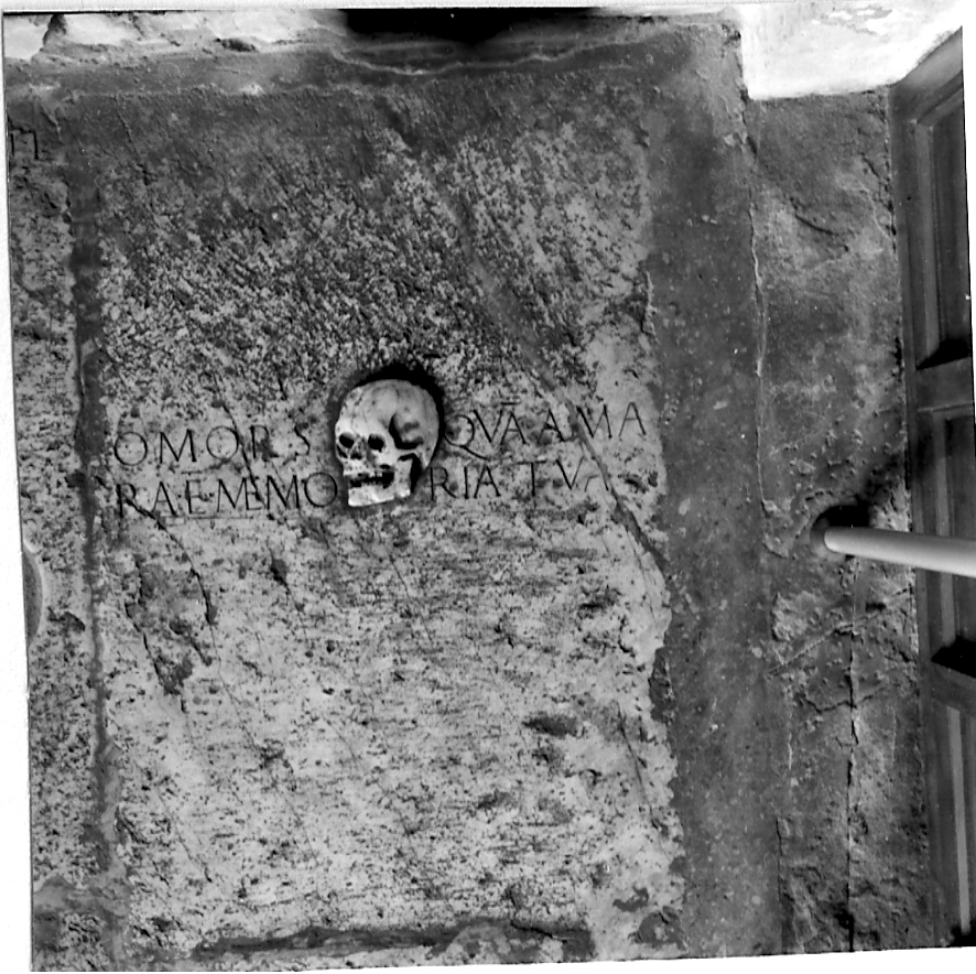 lastra tombale, opera isolata - ambito bresciano (sec. XVI)