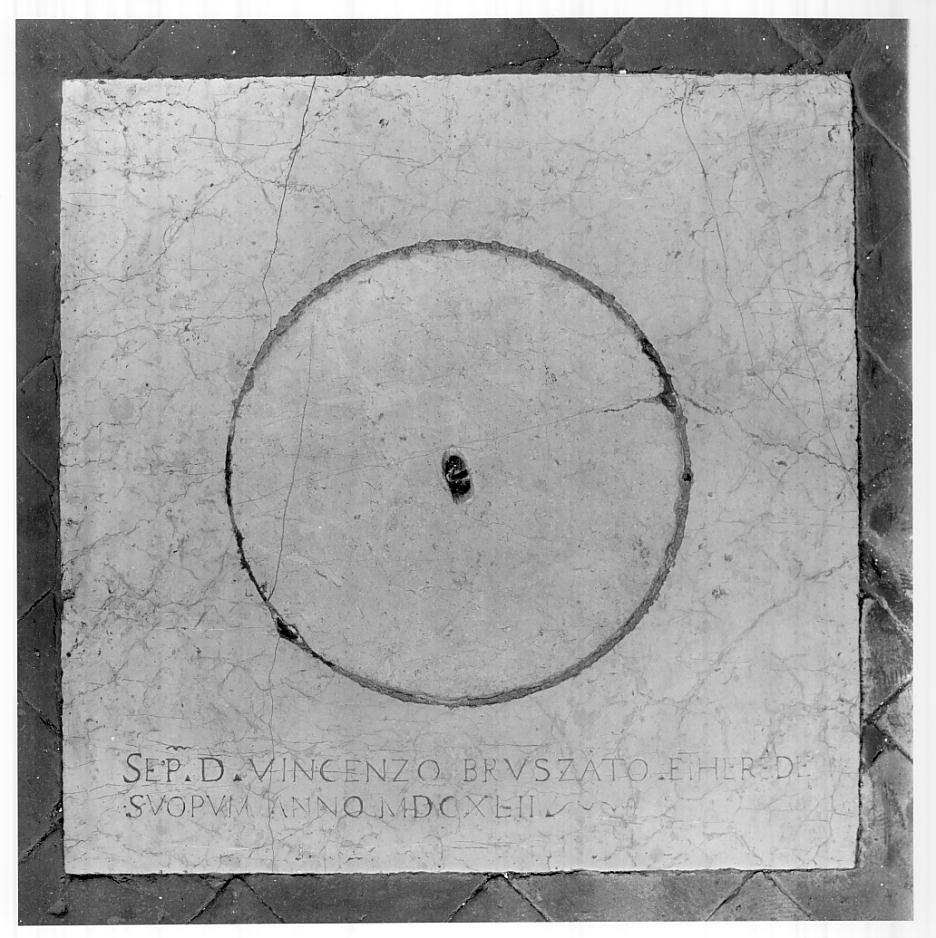 lastra tombale, opera isolata - ambito cremonese (prima metà sec. XVII)