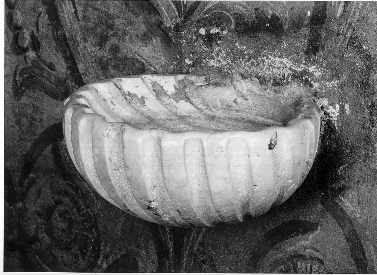 acquasantiera da parete, serie - ambito bresciano (prima metà sec. XVIII)