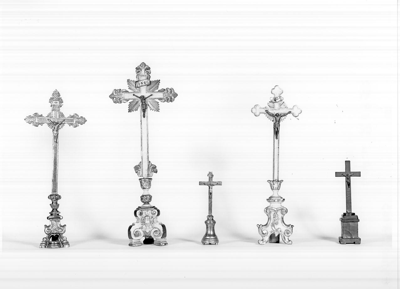croce d'altare, serie - ambito ostianese (seconda metà, prima metà sec. XVIII, sec. XIX)
