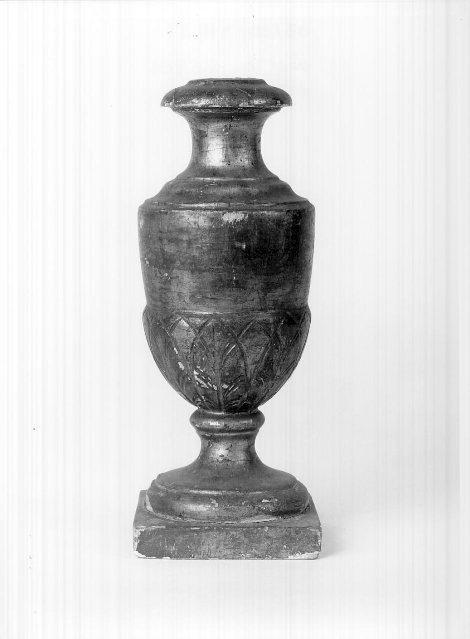 vaso d'altare con composizione floreale, serie - ambito bresciano (primo quarto sec. XIX)