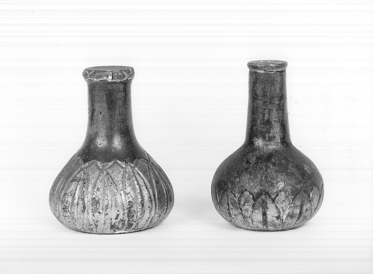 vaso d'altare con composizione floreale, serie - ambito bresciano (seconda metà sec. XVII)