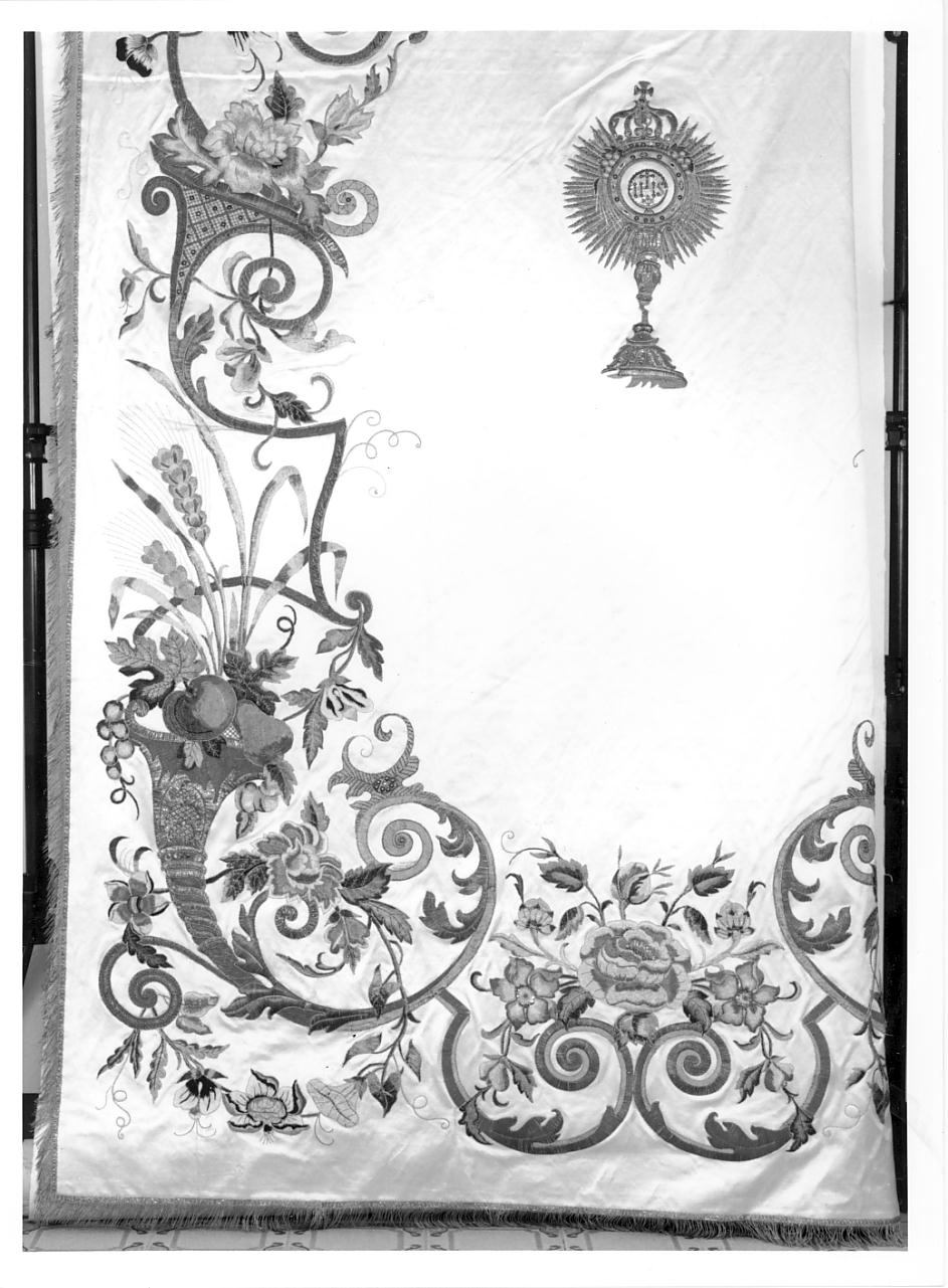 motivi decorativi floreali/ fitomorfi/calice eucaristico/frutta/spighe/rosa/uva/cornucopie (stendardo, opera isolata) - ambito mantovano (terzo quarto sec. XVIII)