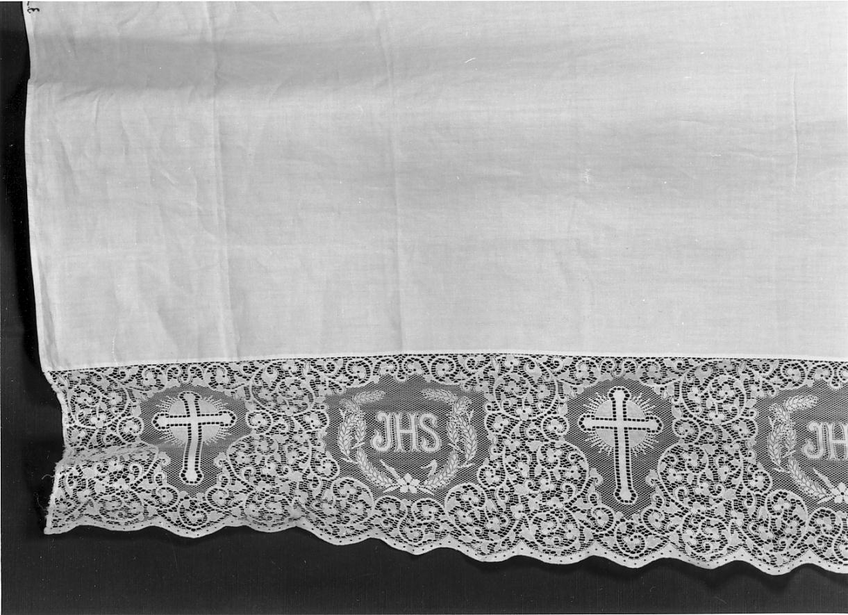 motivo decorativo fitomorfo / croce / IHS /spighe (tovaglia d'altare, opera isolata) - ambito mantovano (primo quarto sec. XX)