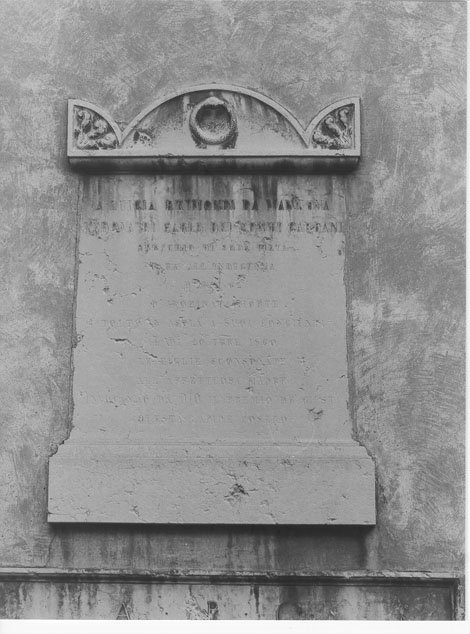 lapide commemorativa, opera isolata - manifattura mantovana (sec. XIX)
