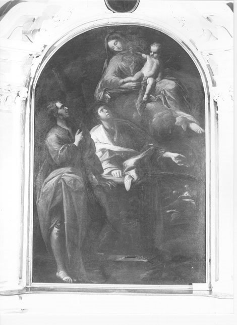 Madonna con Bambino tra Santi Cosma e Damiano (dipinto, elemento d'insieme) di Canti Giovanni (fine sec. XVII)