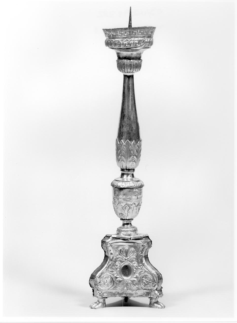 candeliere d'altare, serie - produzione lombarda (fine/inizio secc. XVIII/ XIX)