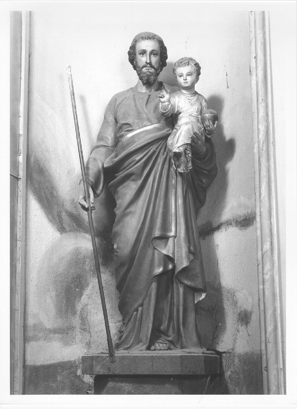 S. Giuseppe col Bambino Gesù (statua, opera isolata) - ambito lombardo (prima metà sec. XX)