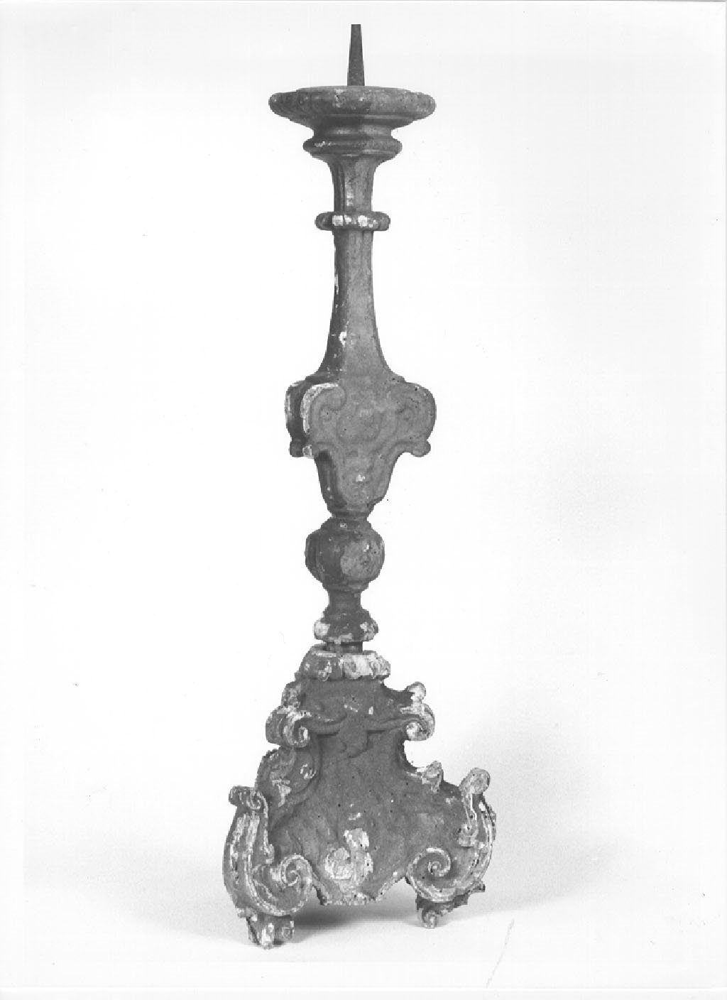 candeliere, opera isolata - ambito lombardo (metà sec. XVIII)