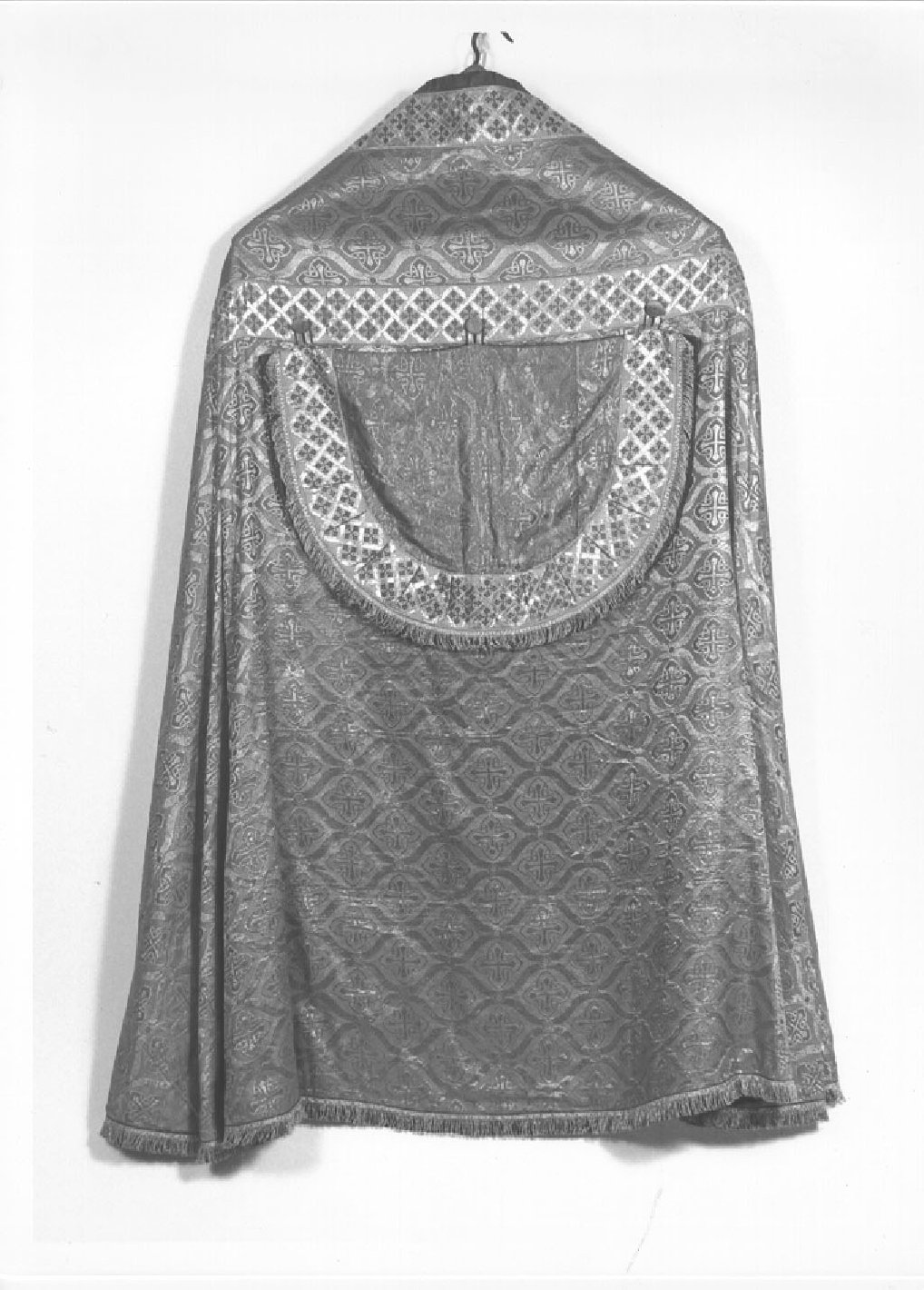 piviale, opera isolata di Marchetti Bruno (prima metà sec. XX)