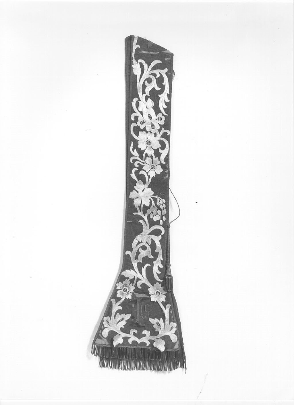 stola, opera isolata - ambito mantovano (secondo quarto sec. XX)