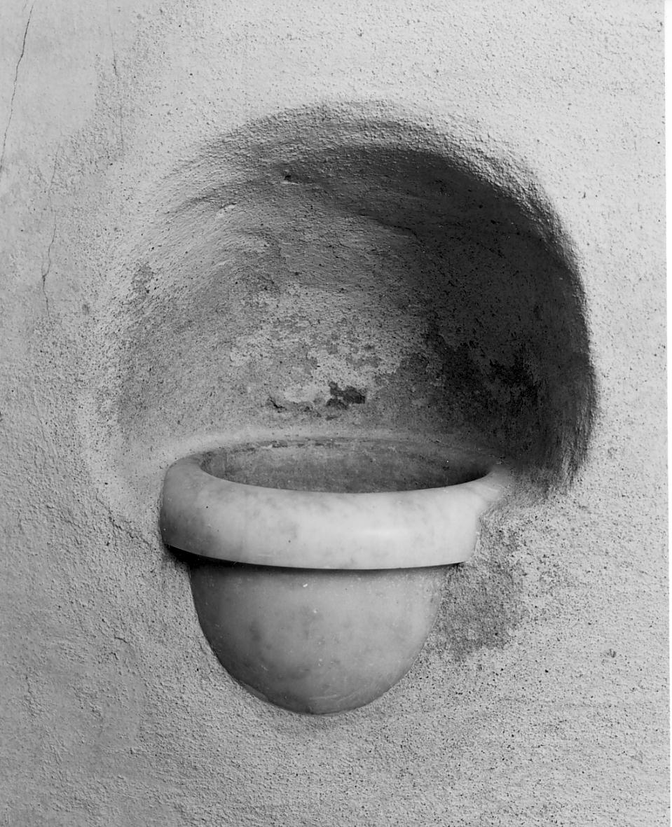 acquasantiera da parete, opera isolata - manifattura lombarda (primo quarto sec. XVII)